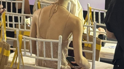얼마전 다카시마야 에서 봤던…